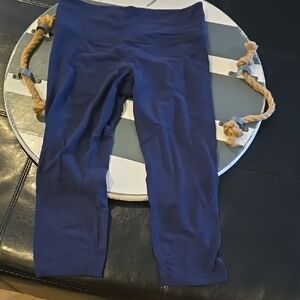 ATHLETA CAPRI LEGGING SZ MED